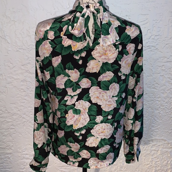 🌹Vintage White Gardenia Dot Jacquard Tie Neck Blouse - Picture 3 of 11